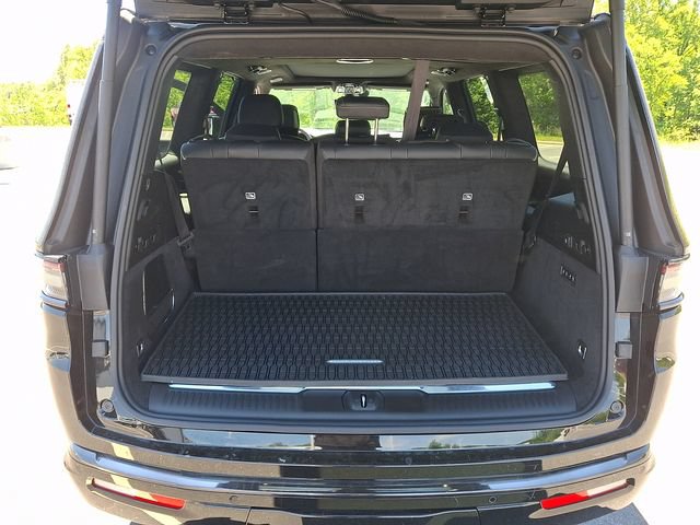 Used 2025 Jeep Grand Wagoneer Series II Obsidian w/ Quick Order Packagew 28T AWD/4WD image 29