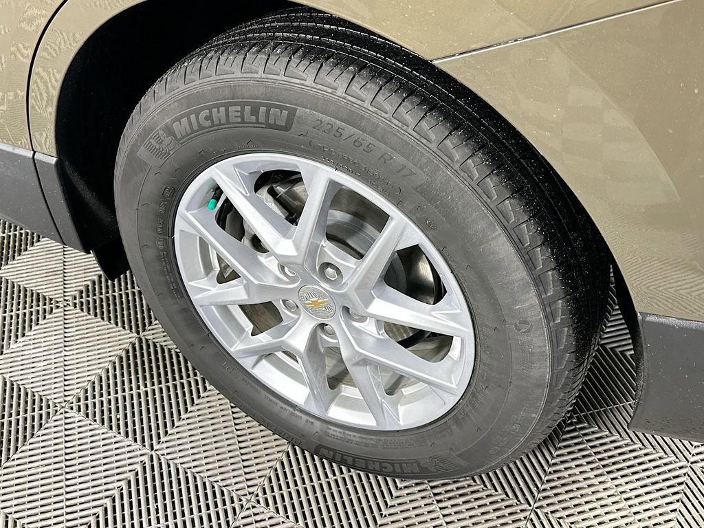 Used 2023 Chevrolet Equinox LT image 38