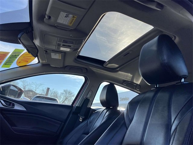 Used 2017 MAZDA MAZDA3 Touring image 11