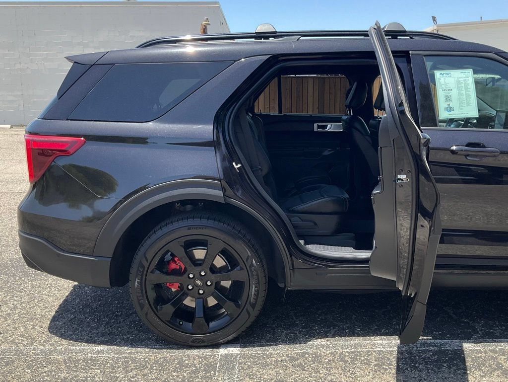 Used 2020 Ford Explorer ST w/ ST Street Pack AWD/4WD image 24