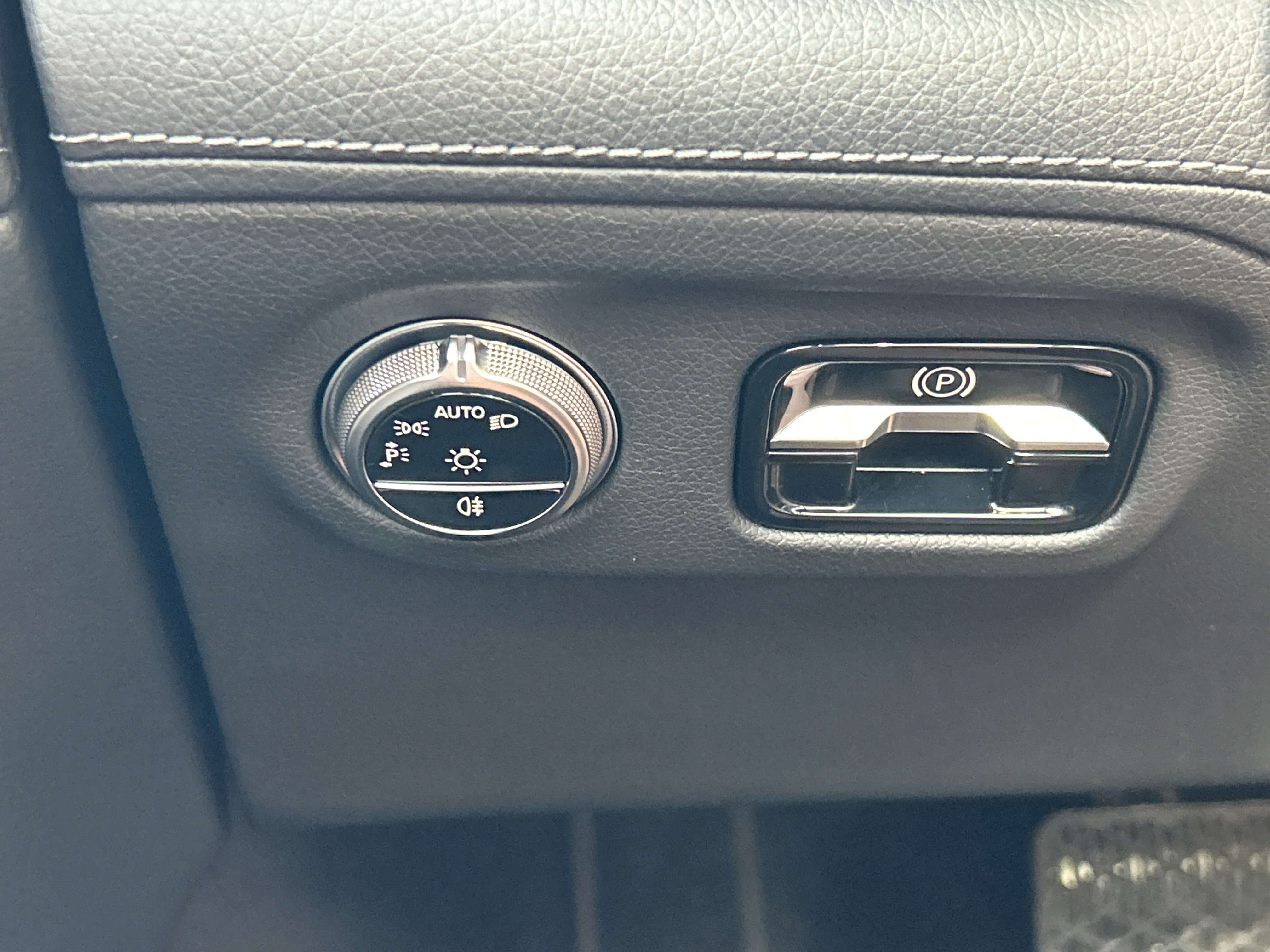 Certified 2023 Mercedes-Benz EQS 580 4MATIC Sedan image 23