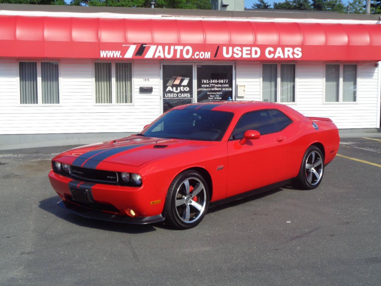 Used 2014 Dodge Challenger SRT8 RWD image 10