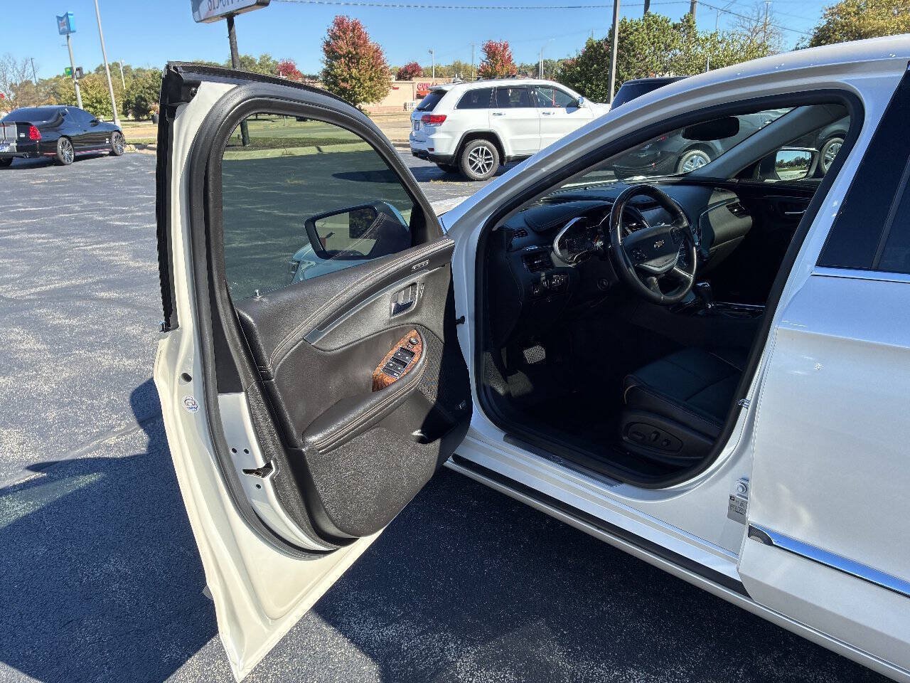 Used 2014 Chevrolet Impala LTZ FWD image 9