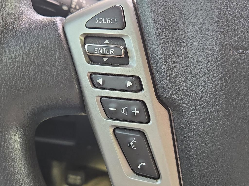 Used 2021 Nissan Titan SV w/ Accessory Utility Package image 28