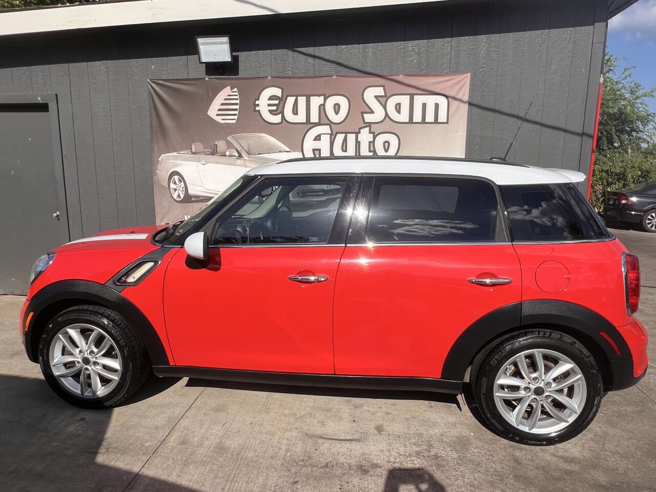 Used 2011 MINI Cooper Countryman S image 4