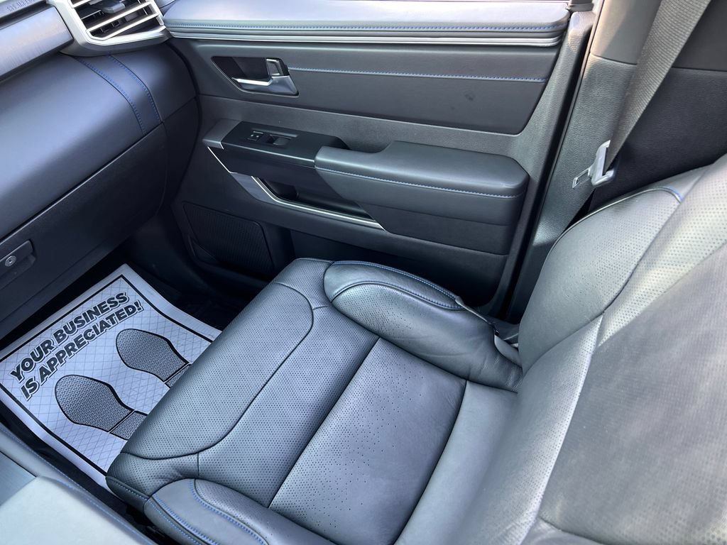 Used 2025 Toyota Tundra Platinum AWD/4WD image 19