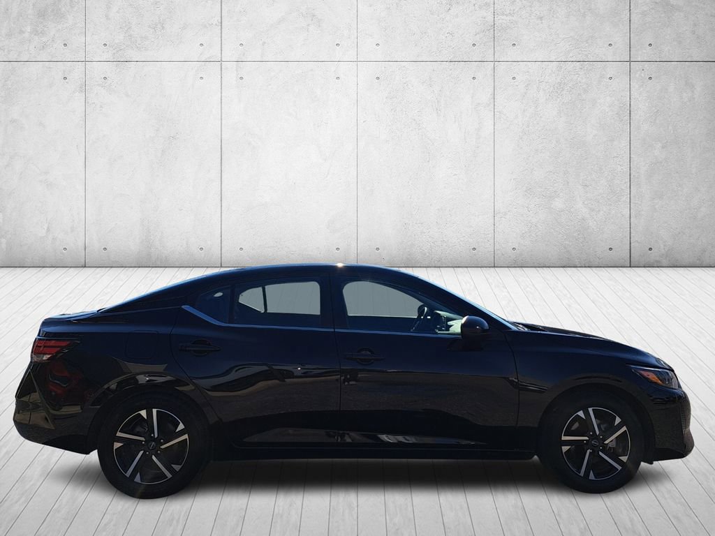 Used 2025 Nissan Sentra SV image 4