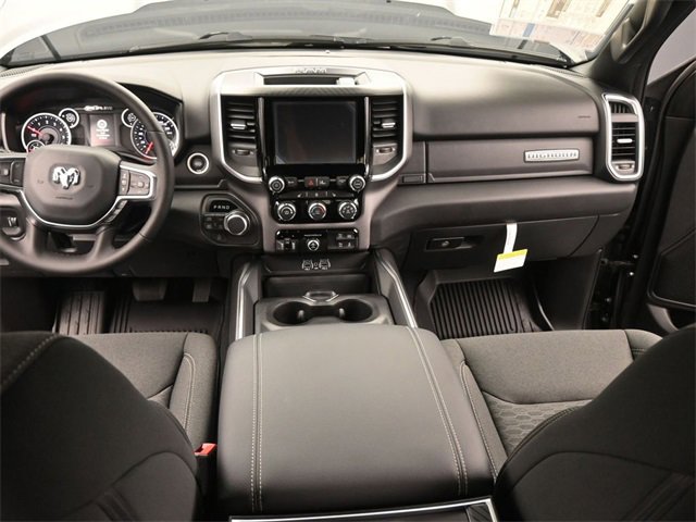 New 2026 RAM 1500 4x4 Crew Cab image 23