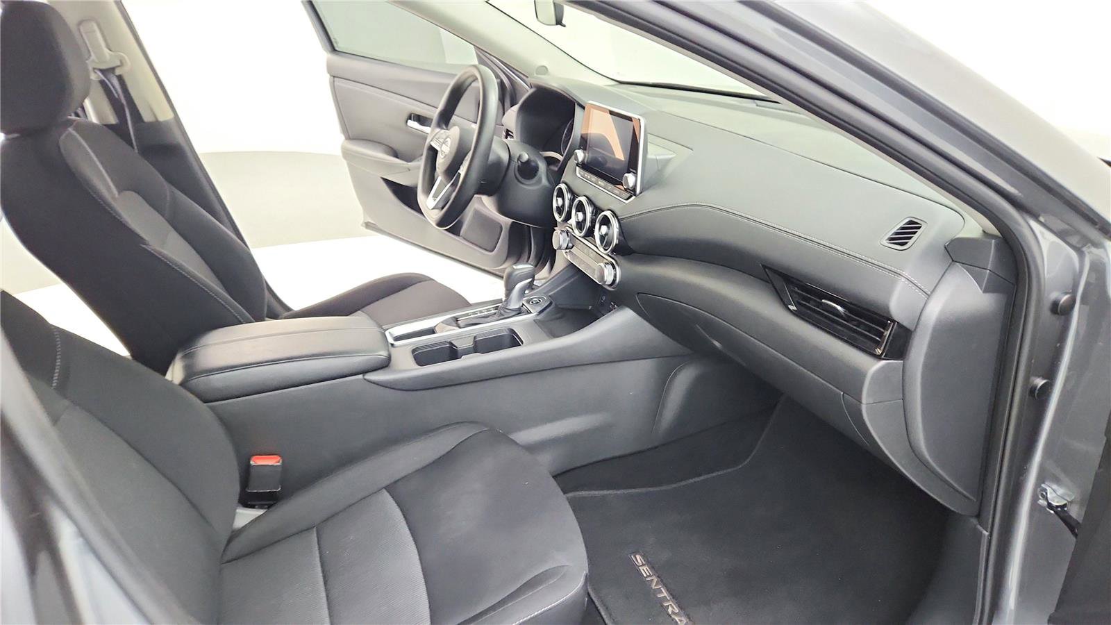 Used 2024 Nissan Sentra SV image 31