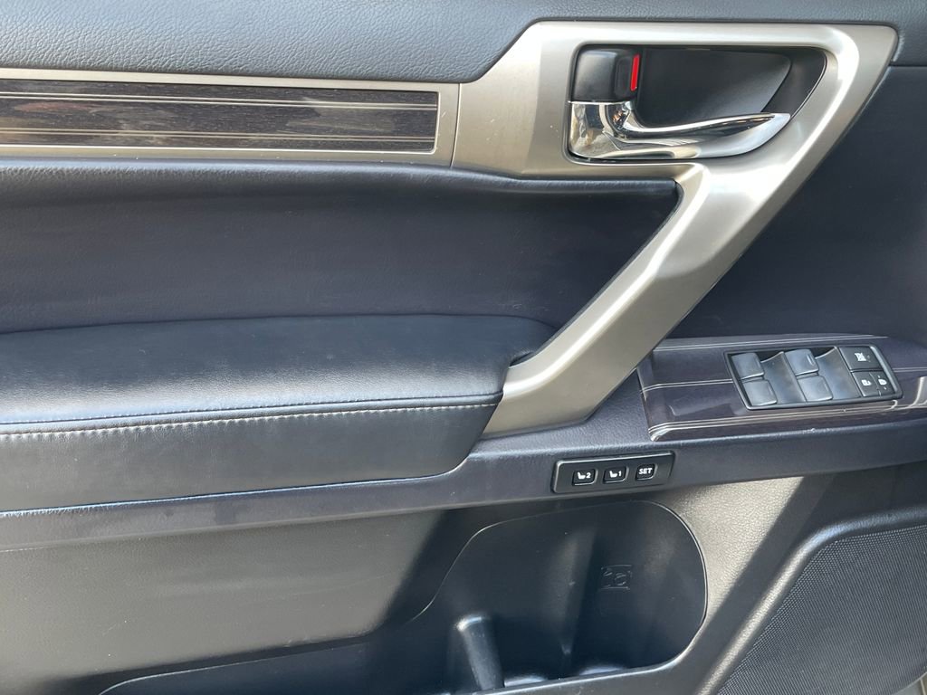 Used 2020 Lexus GX 460 Premium image 31