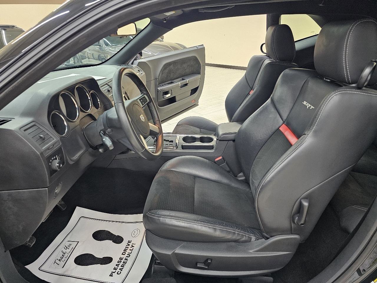 Used 2010 Dodge Challenger SRT8 w/ SRT Option Group II RWD image 15