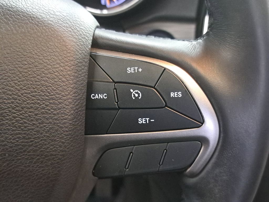 Used 2020 Jeep Grand Cherokee Limited w/ Luxury Group II AWD/4WD image 19
