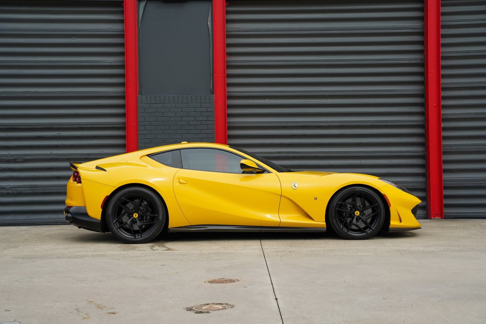 Used 2019 Ferrari 812 Superfast RWD image 12