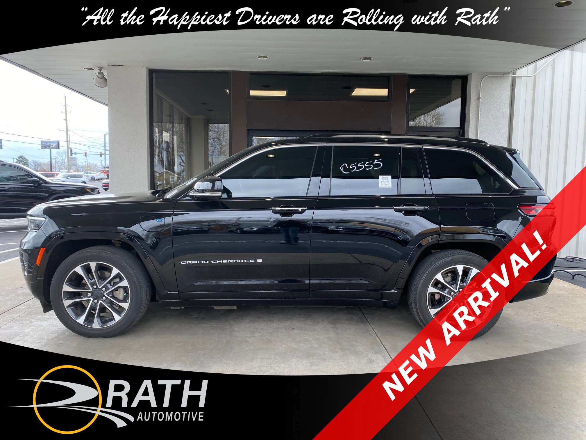 Used 2022 Jeep Grand Cherokee Overland w/ Luxury Tech Group IV image 9