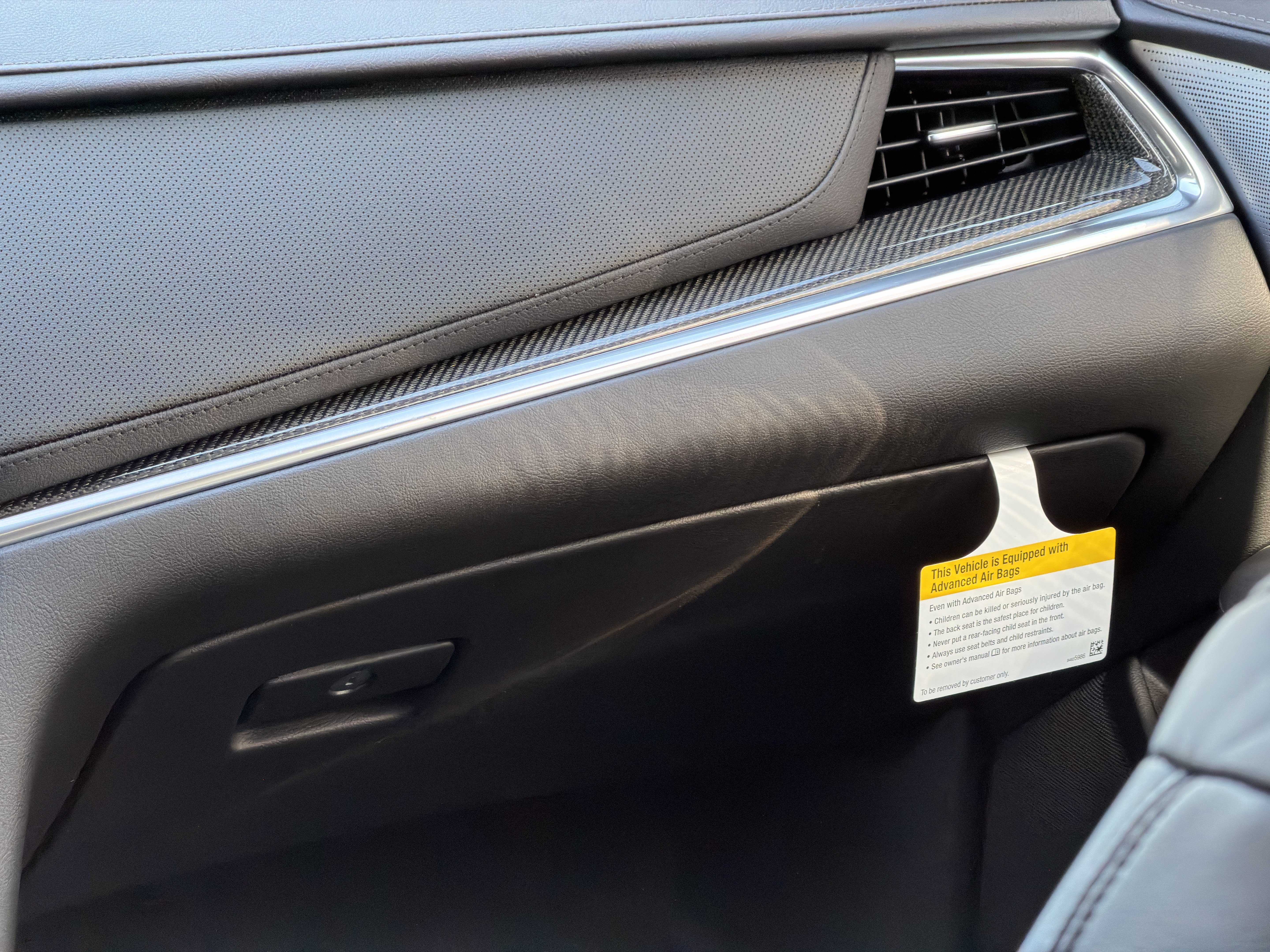 New 2026 Cadillac XT5 Sportv w/ LPO, Floor Liner Package AWD/4WD image 15