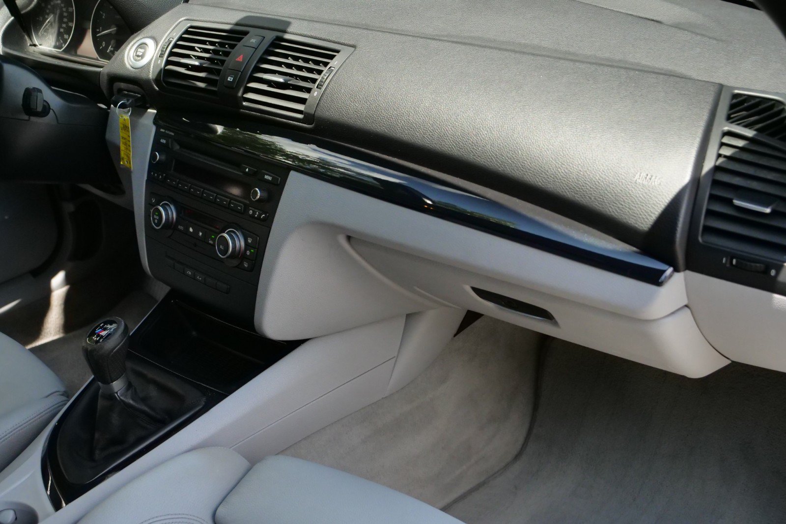 Used 2011 BMW 135i Convertible RWD image 35