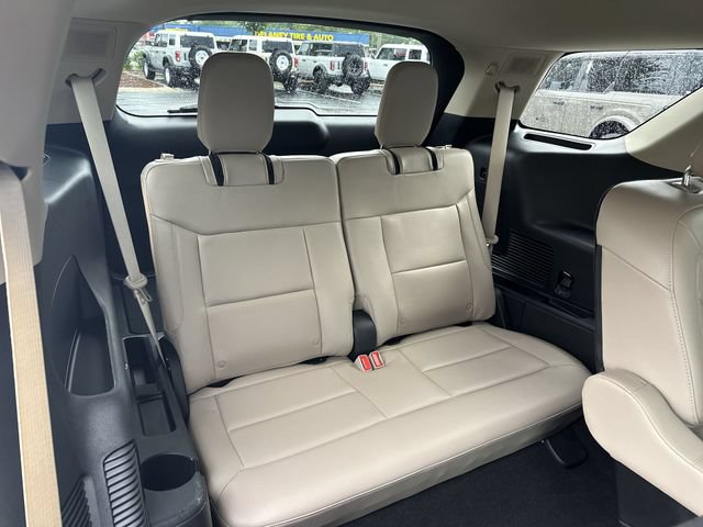 Used 2022 Ford Explorer Limited w/ Equipment Group 301A RWD image 24