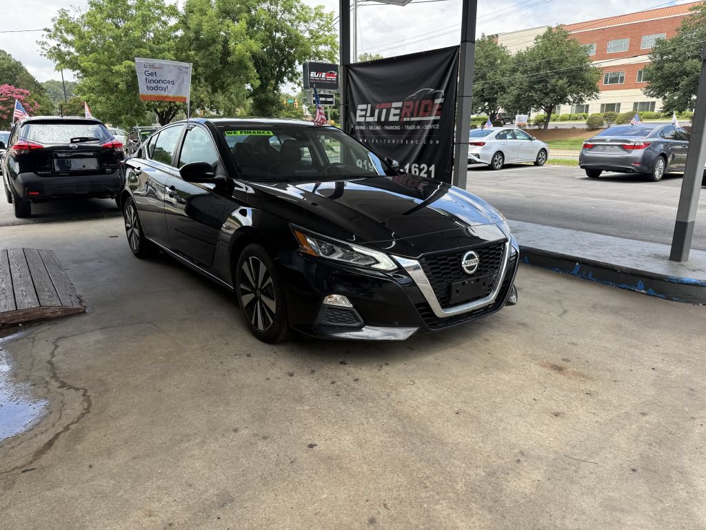 Used 2021 Nissan Altima 2.5 SV FWD image 3
