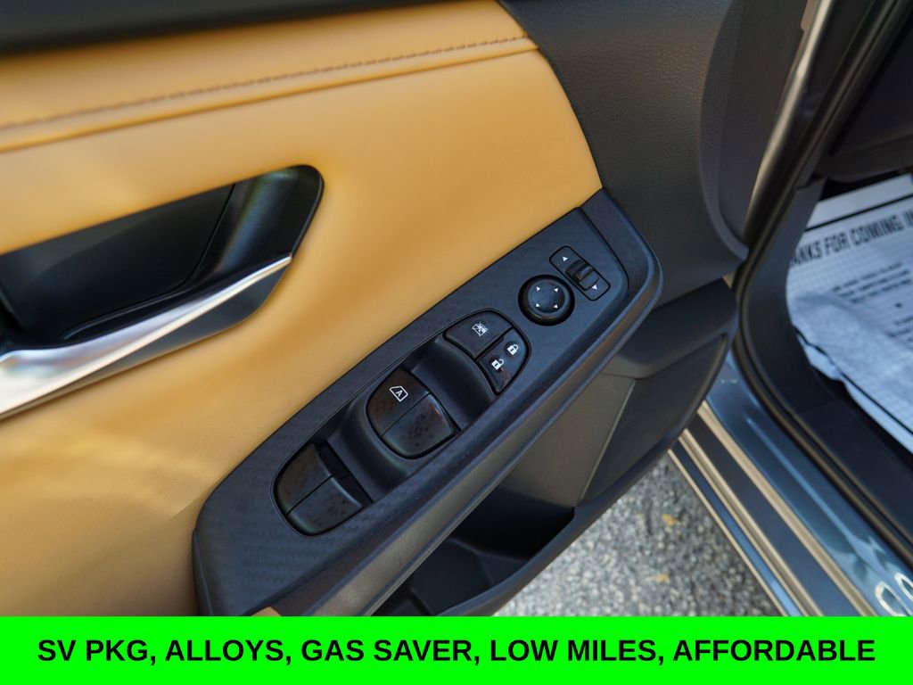 Used 2023 Nissan Sentra SV w/ SV Premium Package FWD image 16