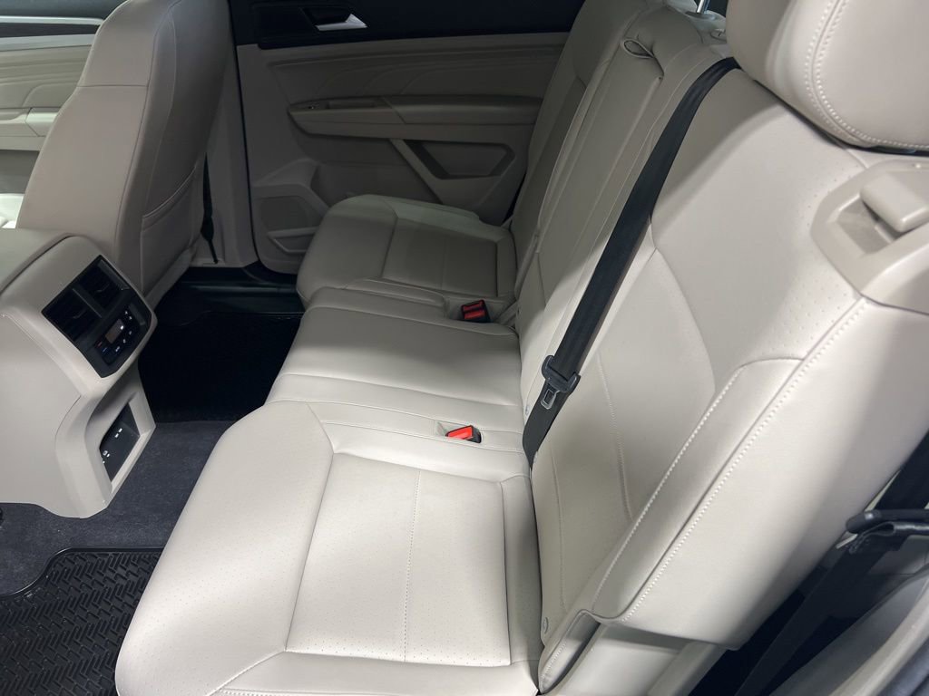 Used 2022 Volkswagen Atlas SE image 34