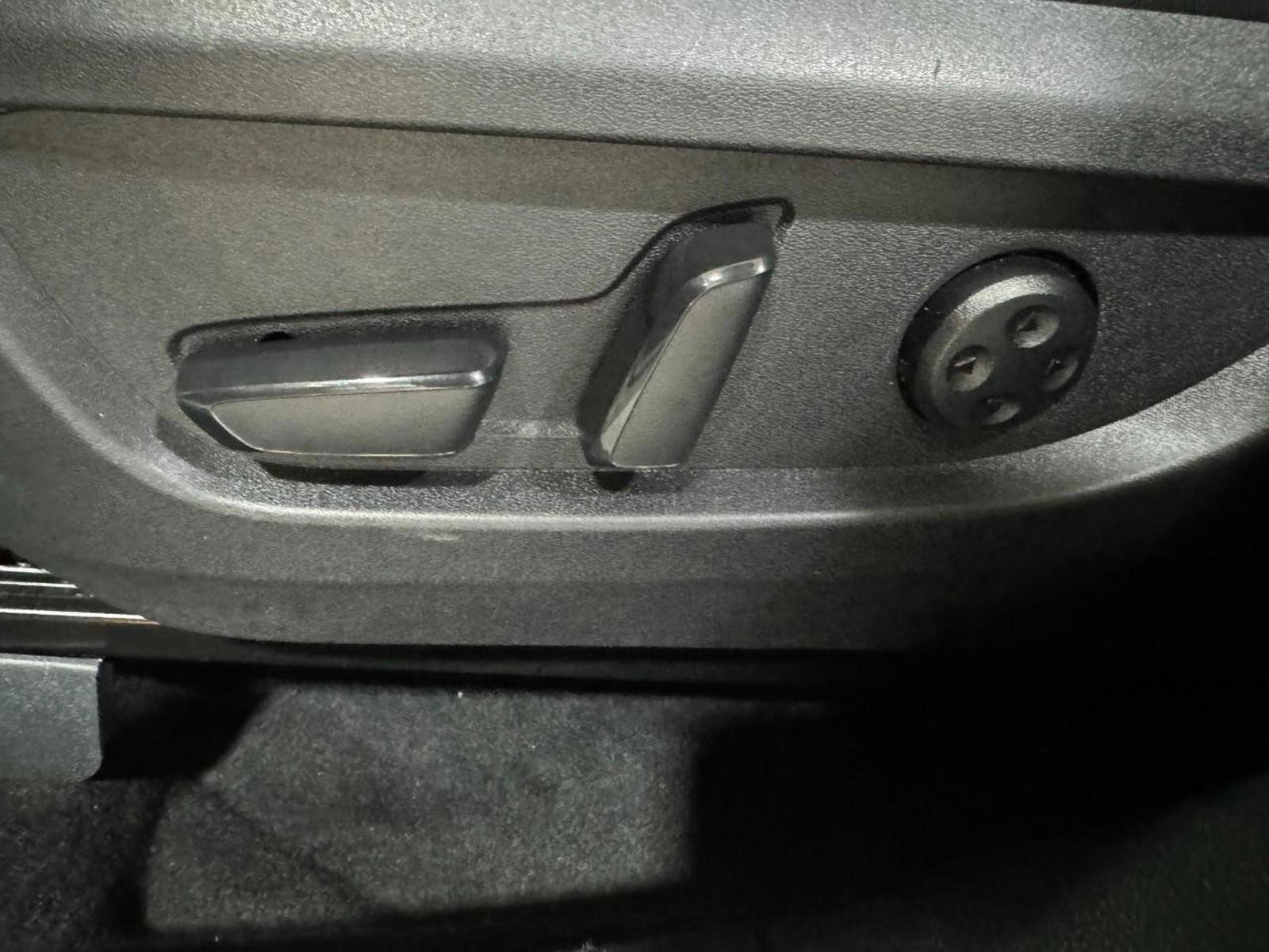 Used 2025 INFINITI QX55 Luxe w/ Cargo Package image 30