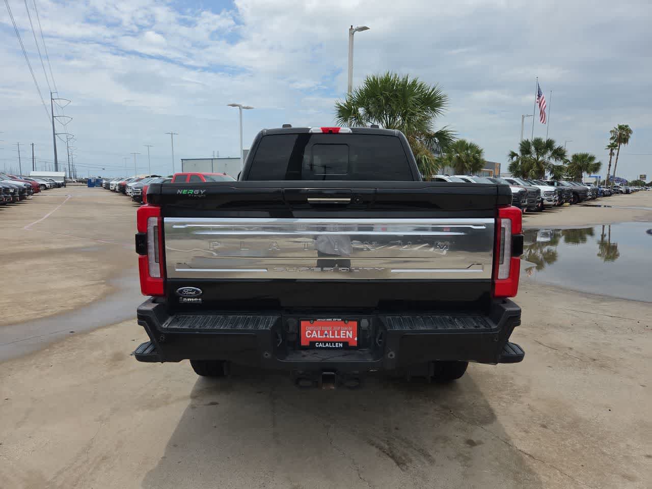 Used 2023 Ford F250 Platinum AWD/4WD image 13