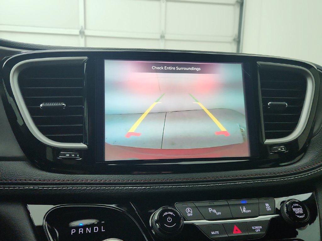 New 2027 Chrysler Pacifica Select AWD/4WD image 25