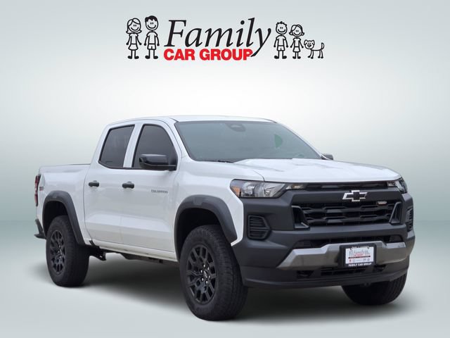 Used 2026 Chevrolet Colorado Trail Boss AWD/4WD image 2