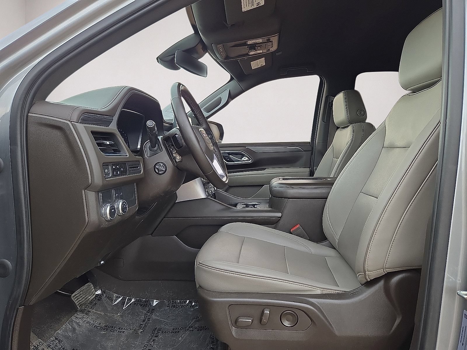 Used 2023 GMC Yukon SLT w/ SLT Luxury Package RWD image 24