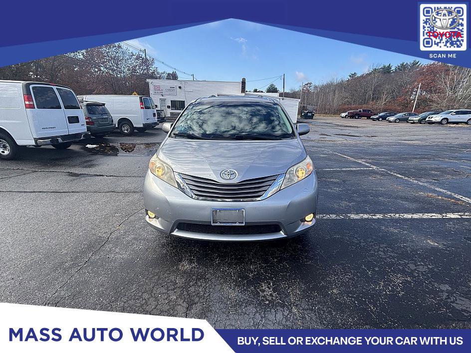 Used 2011 Toyota Sienna XLE image 14