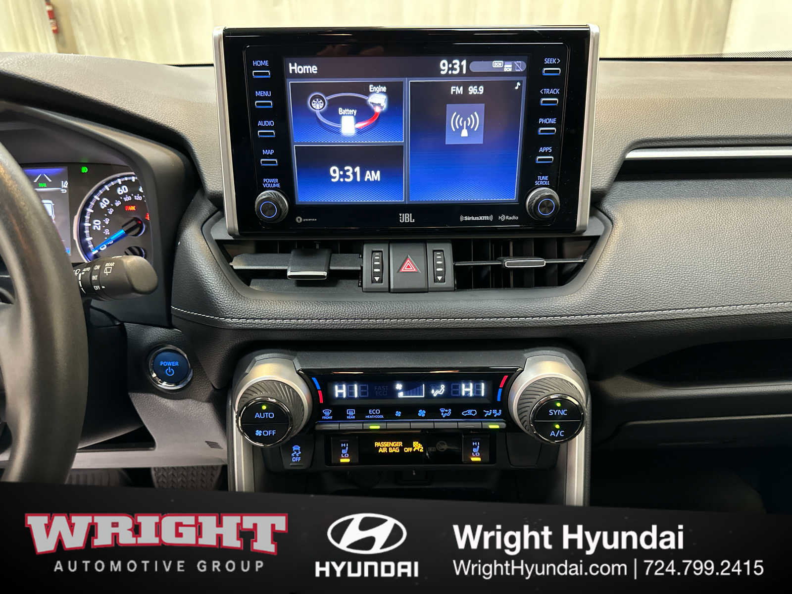 Used 2021 Toyota RAV4 XLE Premium image 25