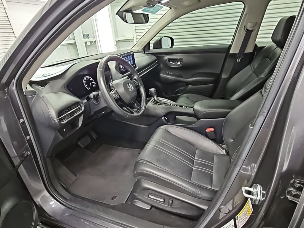 Used 2023 Honda HR-V EX-L image 11