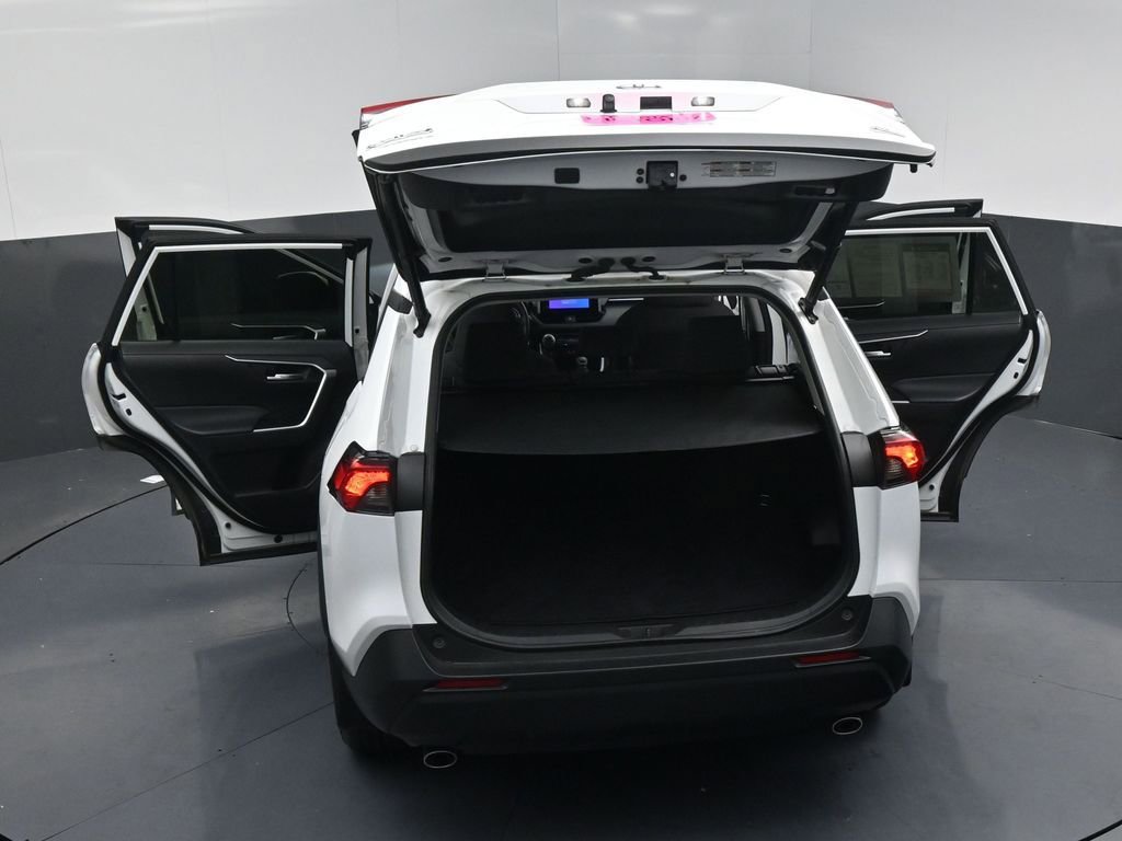 Used 2023 Toyota RAV4 XLE image 23