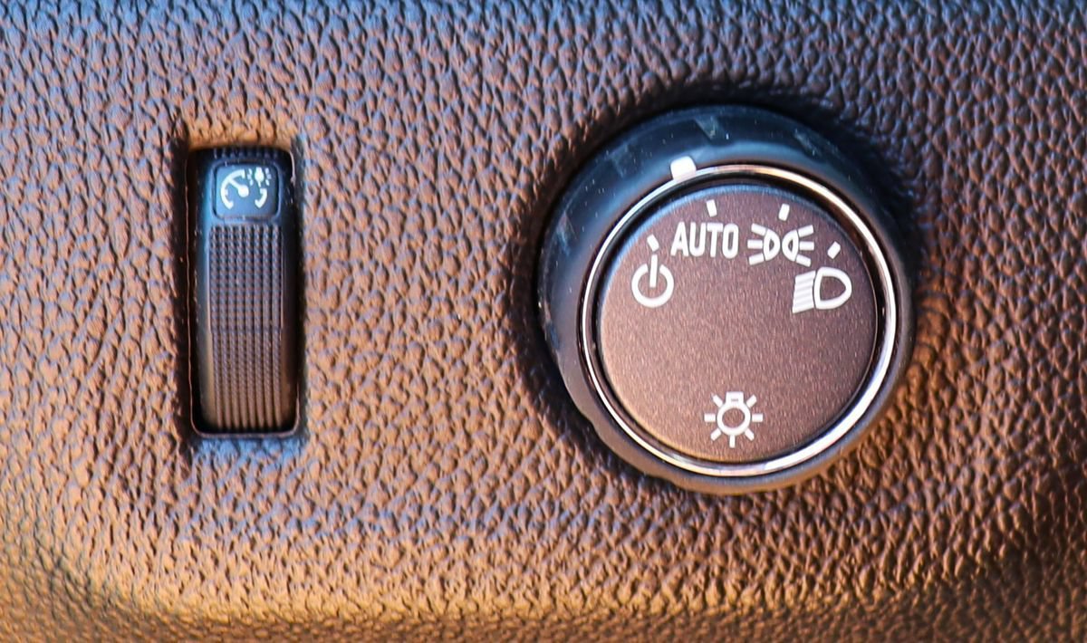 Used 2022 Chevrolet Colorado LT w/ Fleet Safety Package RWD image 39