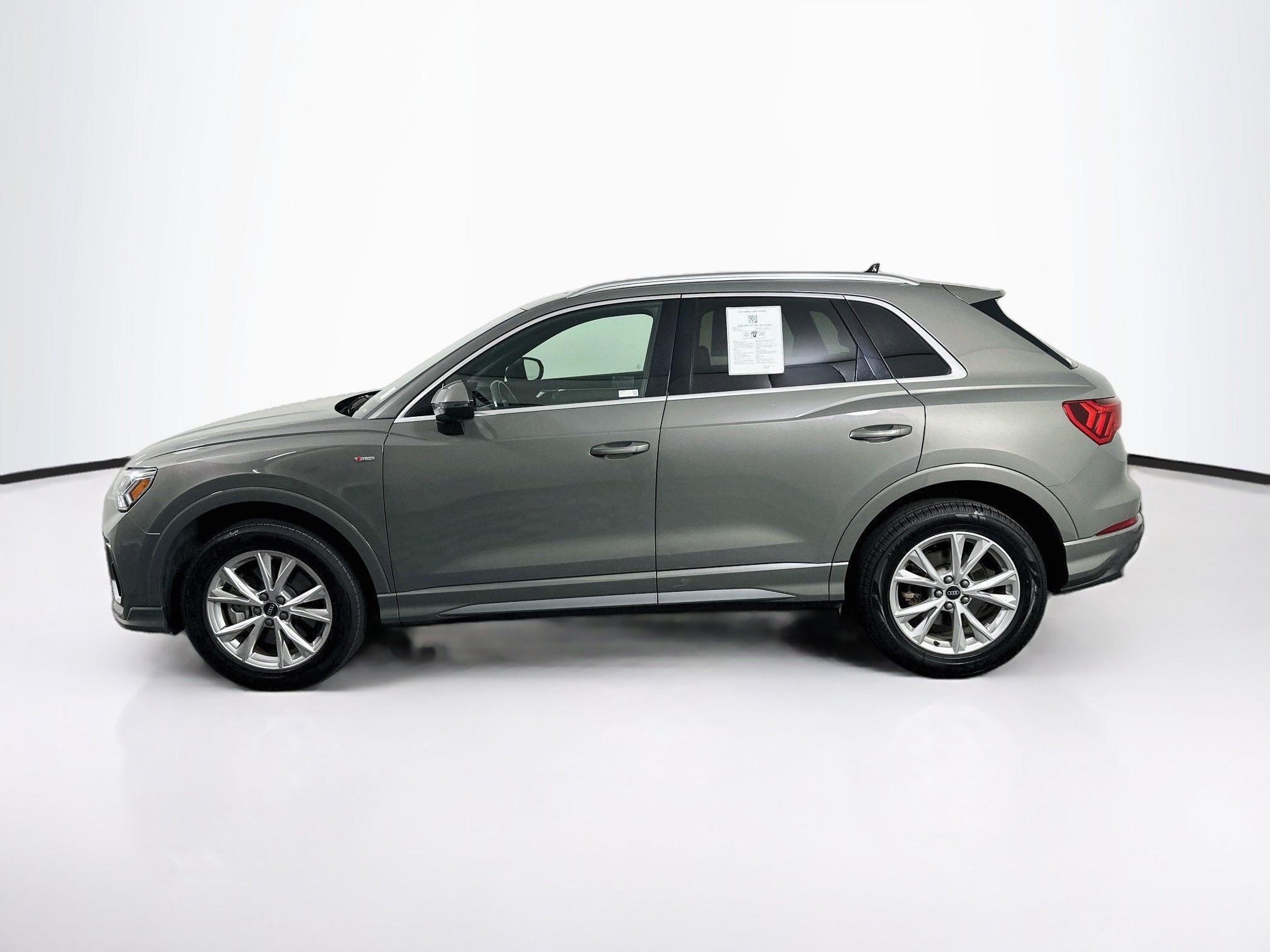 Used 2024 Audi Q3 2.0T Premium AWD/4WD image 4