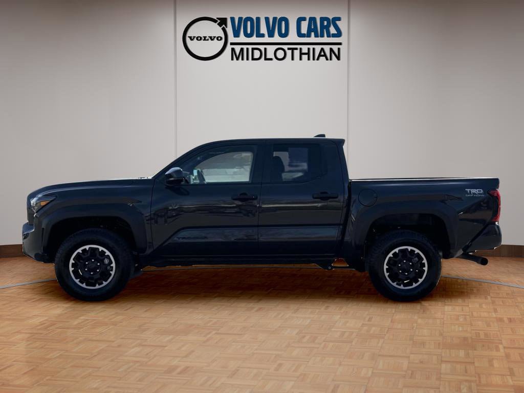 Used 2025 Toyota Tacoma TRD Off-Road image 23