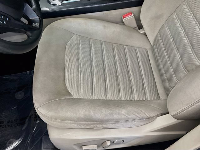 Used 2020 Ford Fusion SE FWD image 18