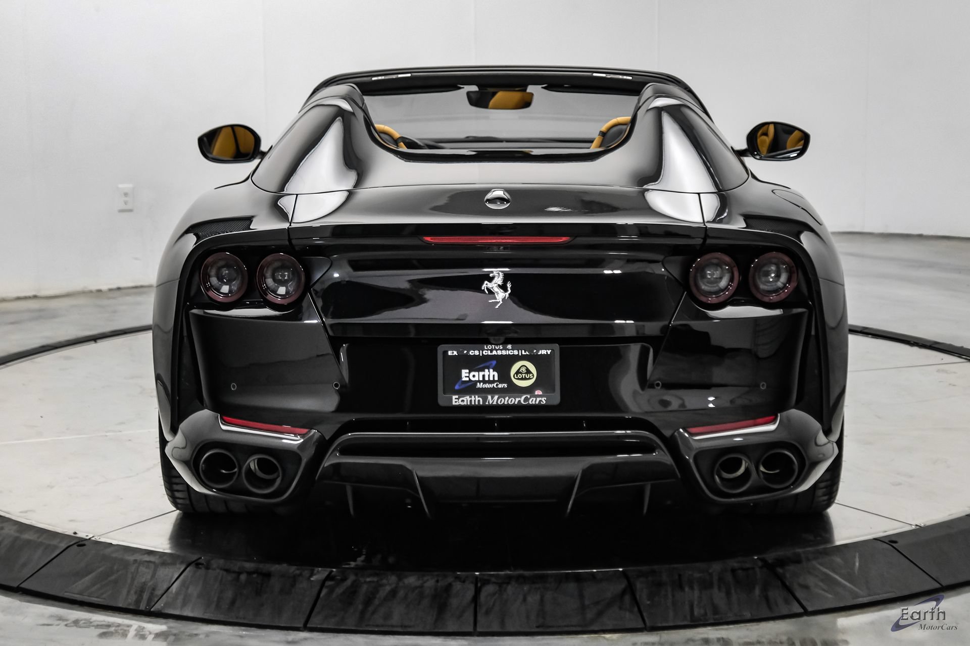 Used 2022 Ferrari 812 GTS RWD image 17