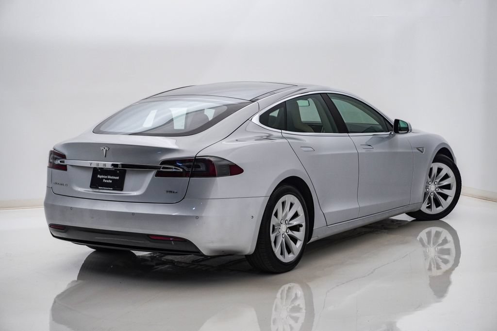 Used 2016 Tesla Model S 60D AWD/4WD image 10