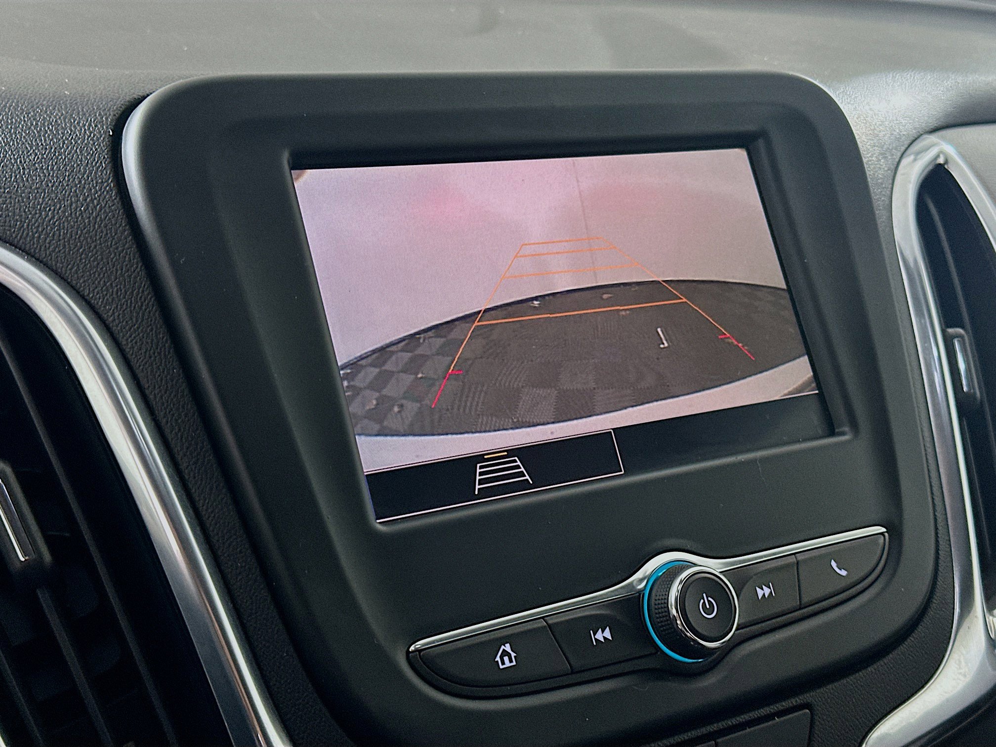 Used 2022 Chevrolet Equinox LS w/ LS Convenience Package image 21