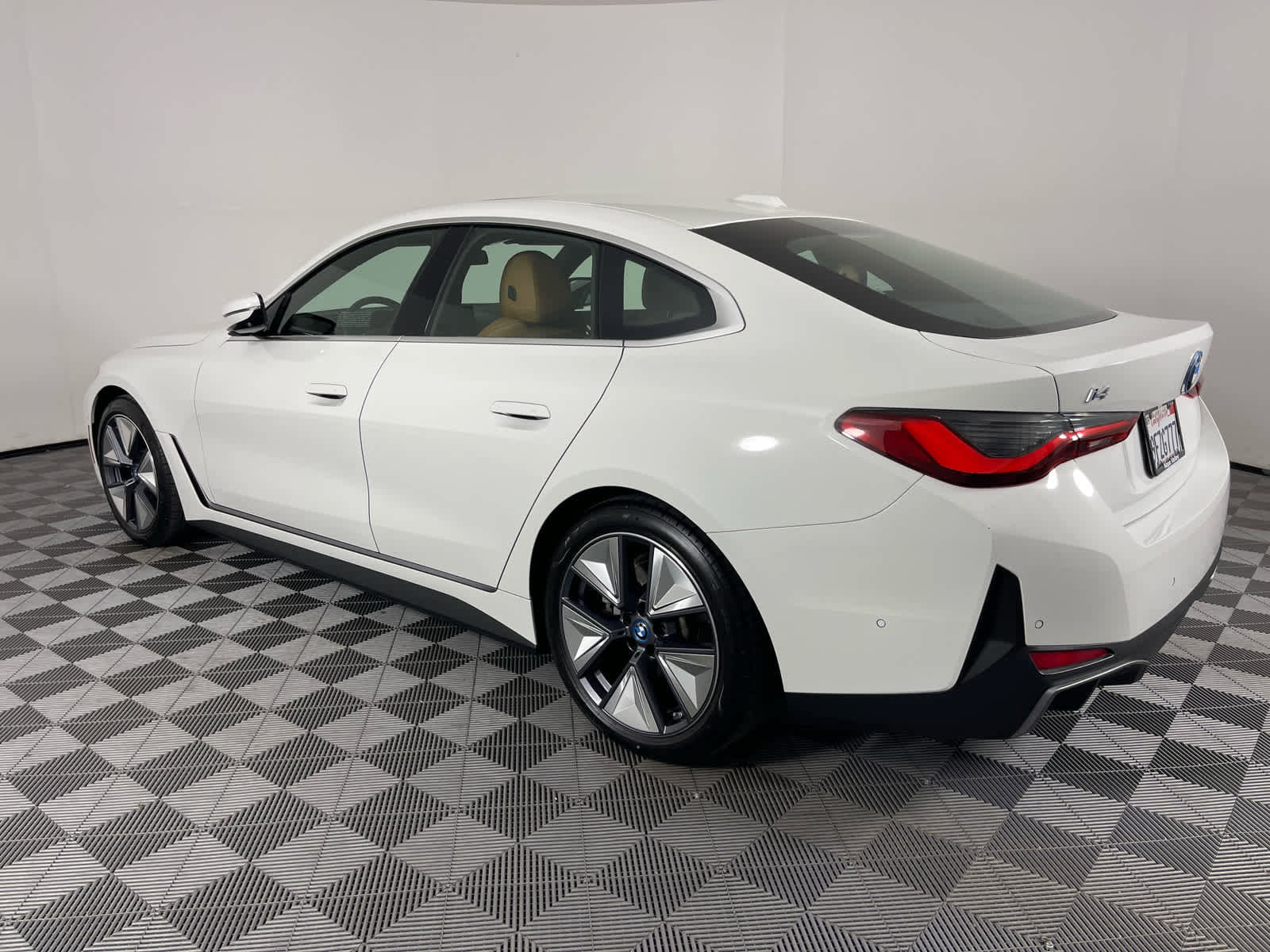 Certified 2023 BMW i4 eDrive35 image 5