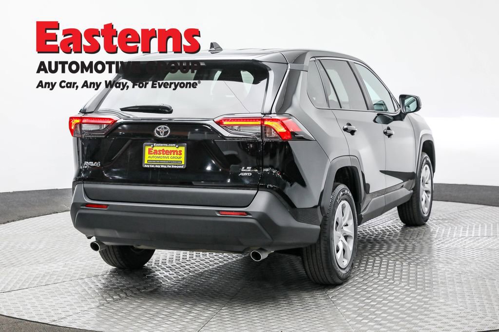 Used 2024 Toyota RAV4 LE image 5