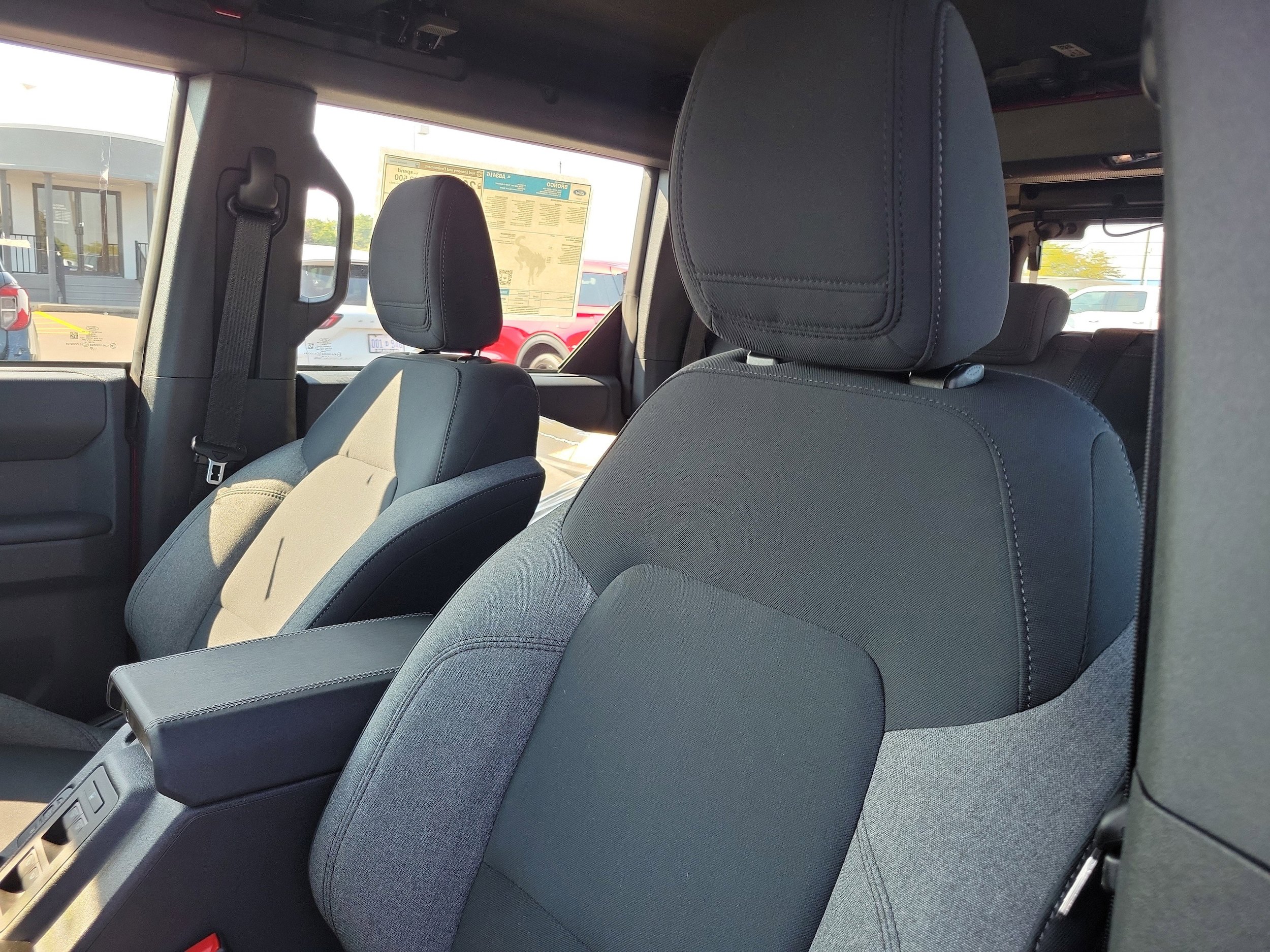 New 2025 Ford Bronco 4-Door image 18