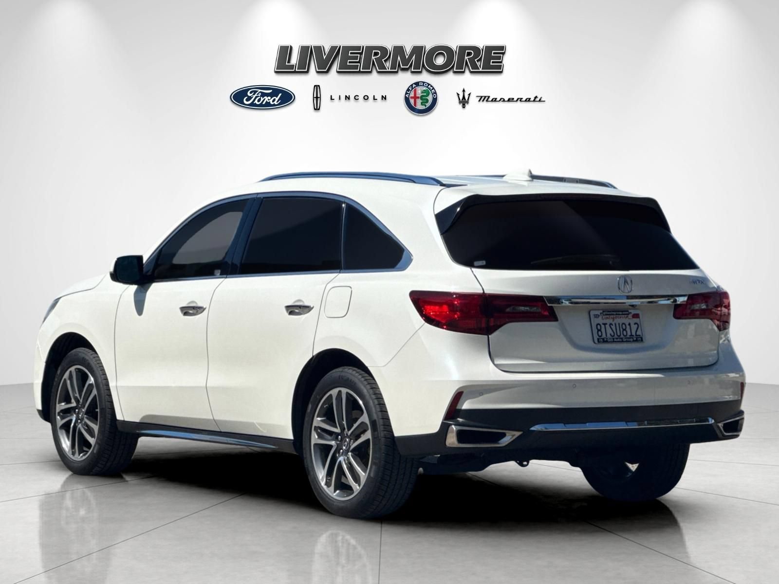 Used 2017 Acura MDX w/ Advance & Entertainment Pac FWD image 5