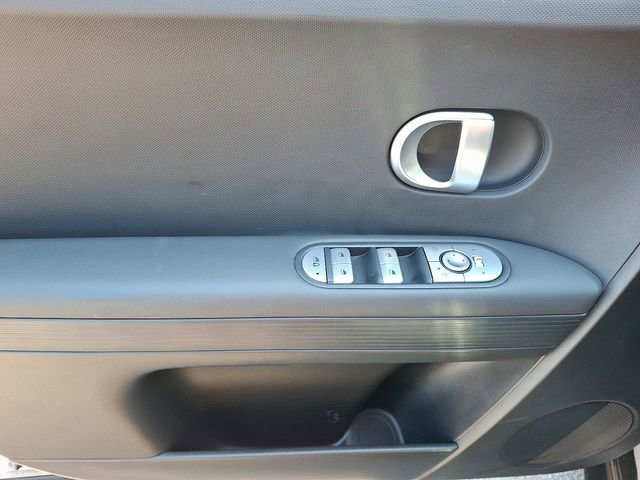 Used 2023 Hyundai Ioniq 5 SE image 16