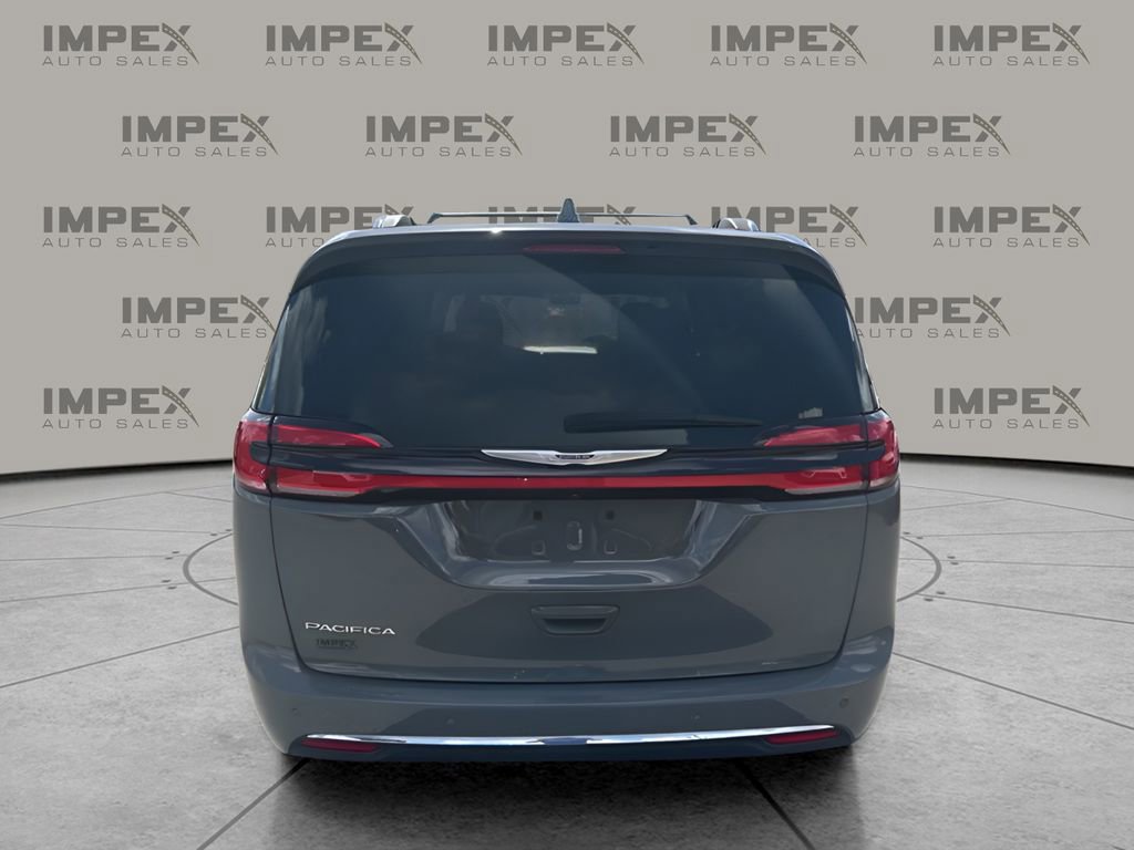 Used 2021 Chrysler Pacifica Touring-L image 4