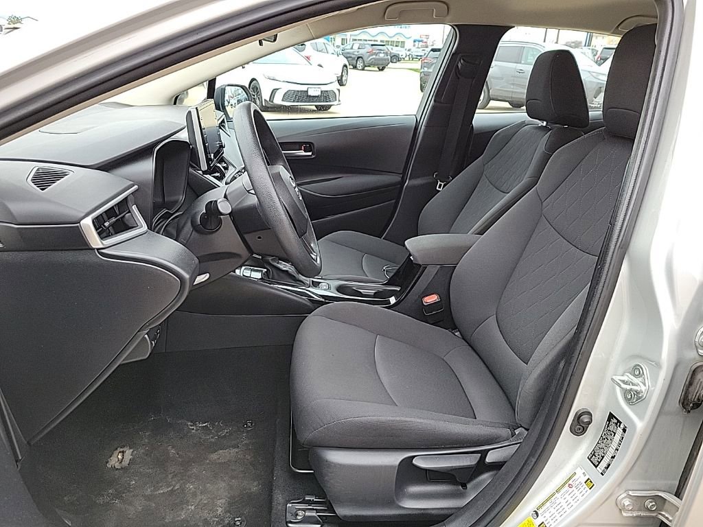 Used 2021 Toyota Corolla LE image 8