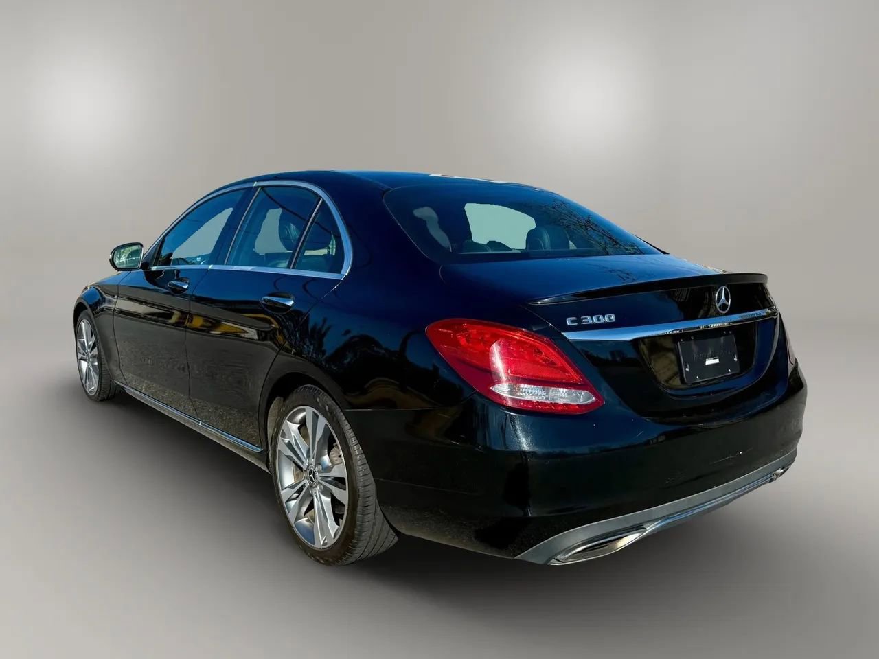 Used 2018 Mercedes-Benz C 300 Sedan w/ Premium Package image 3