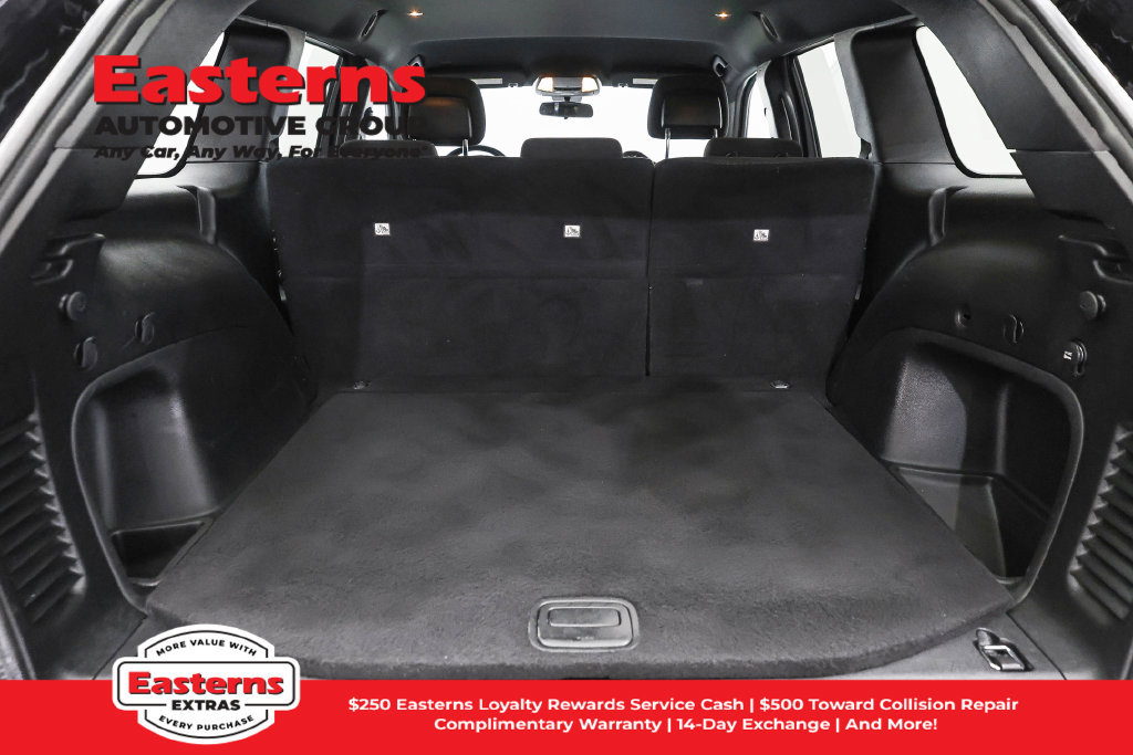 Used 2021 Jeep Grand Cherokee Laredo AWD/4WD image 10