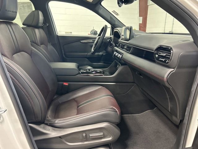 Certified 2025 Honda Pilot Black Edition image 20